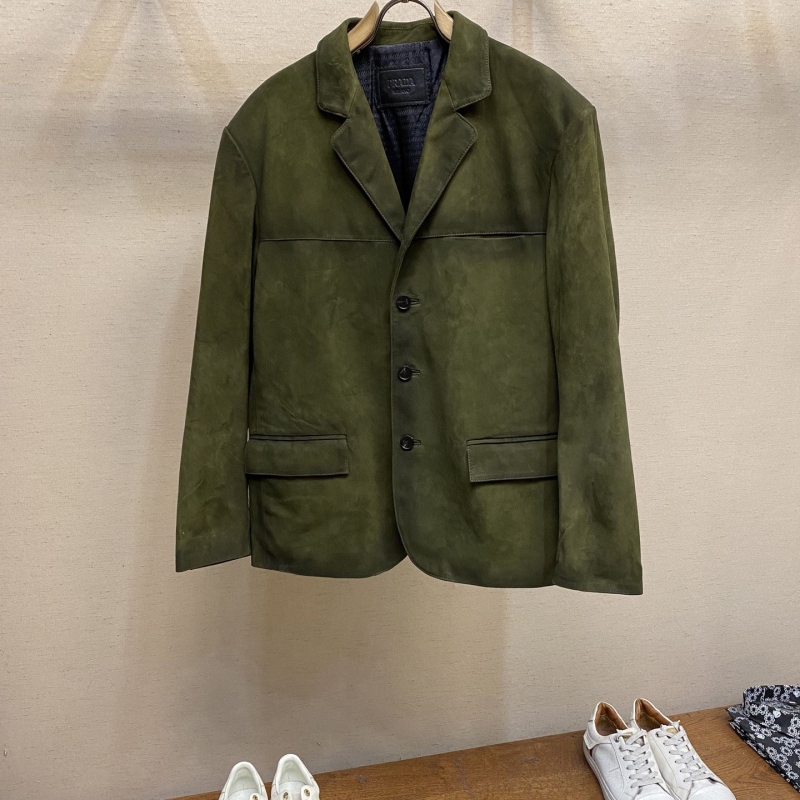 Pra*a outwear